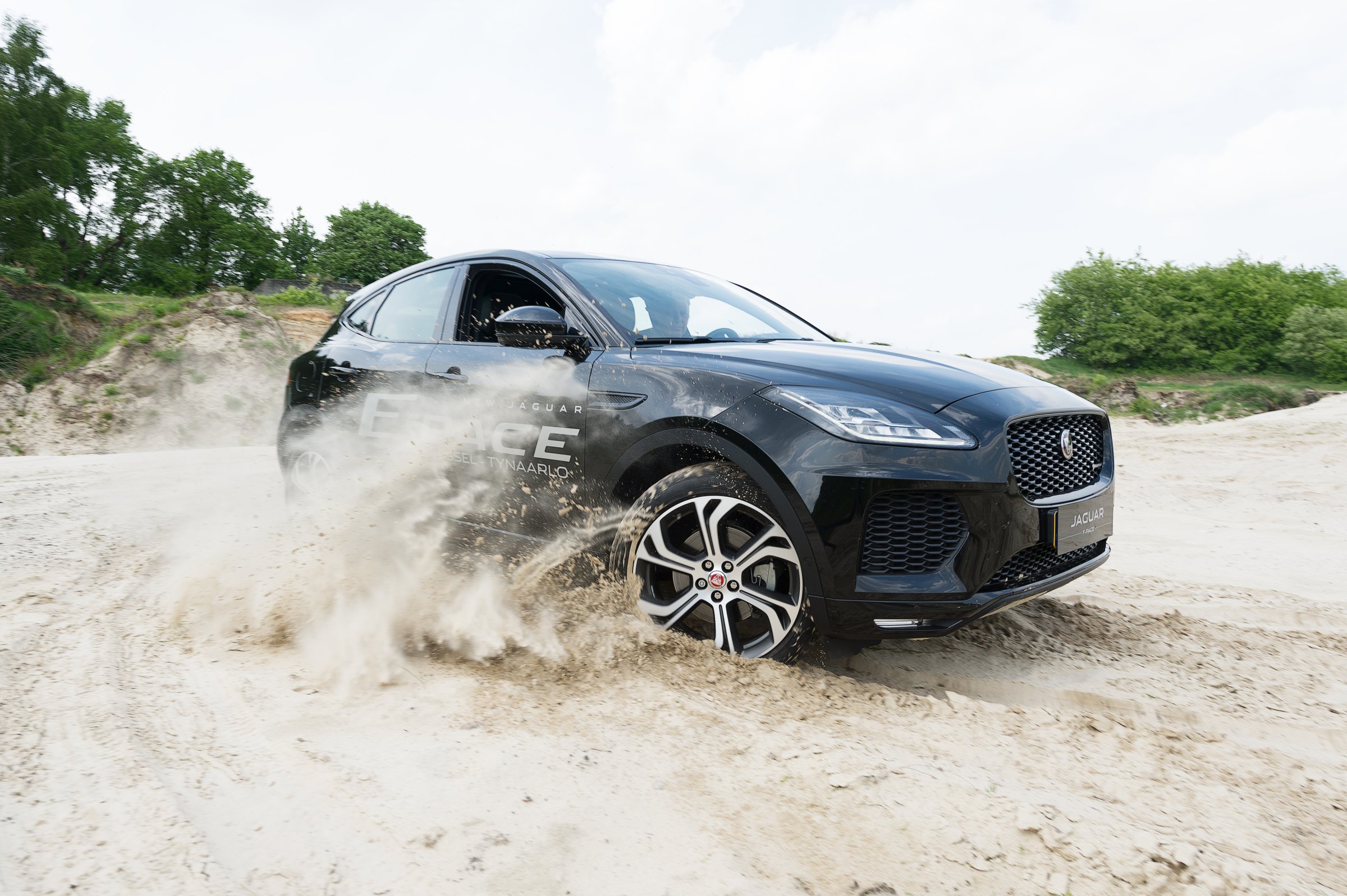 LandRover Groningen — 9